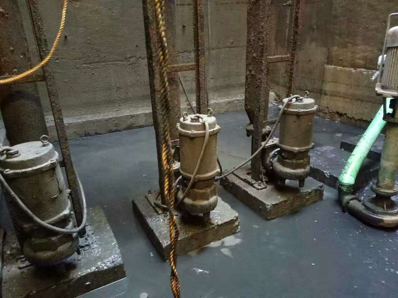 渠县污水池清理