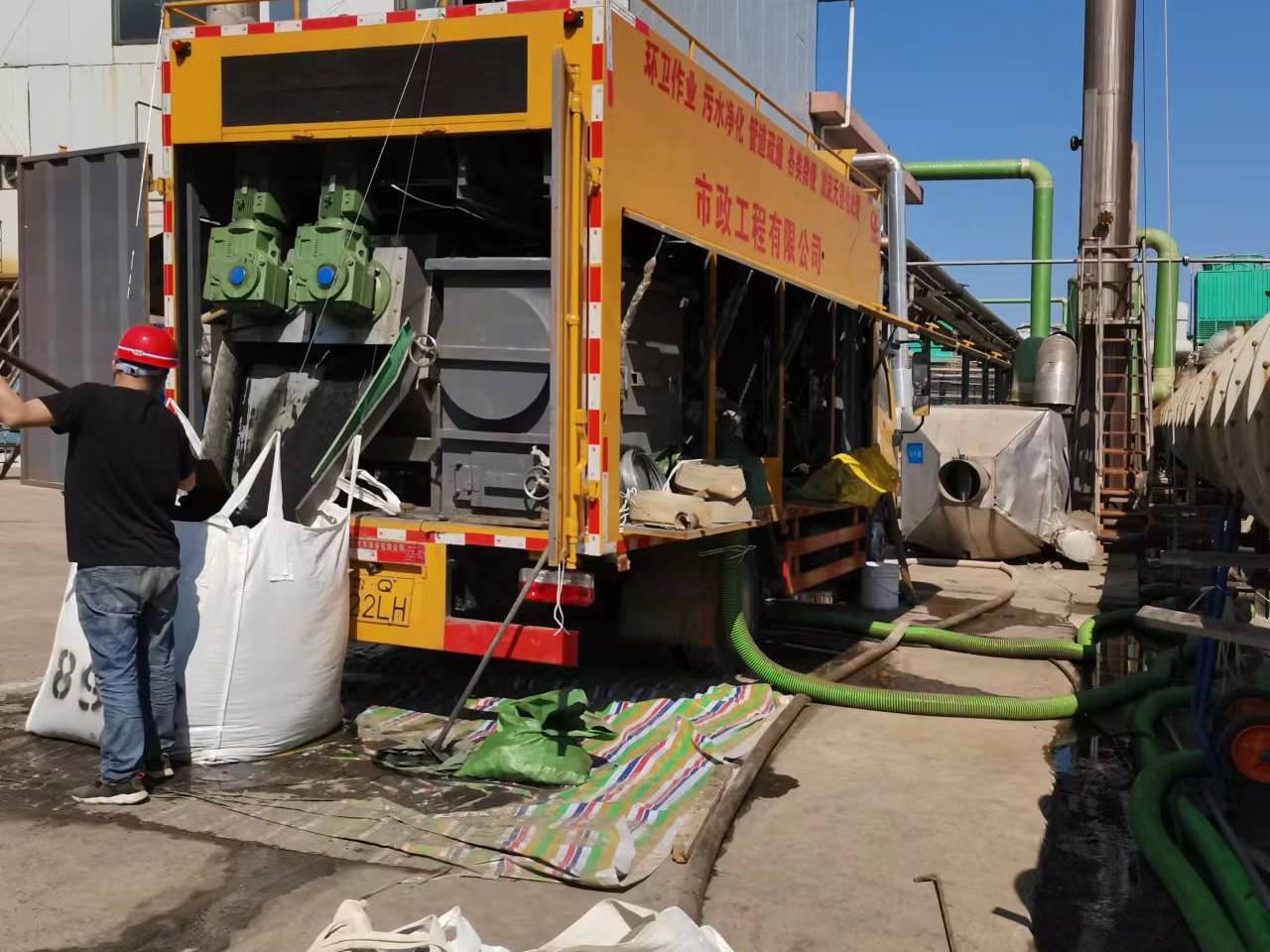 渠县淤泥压干处理